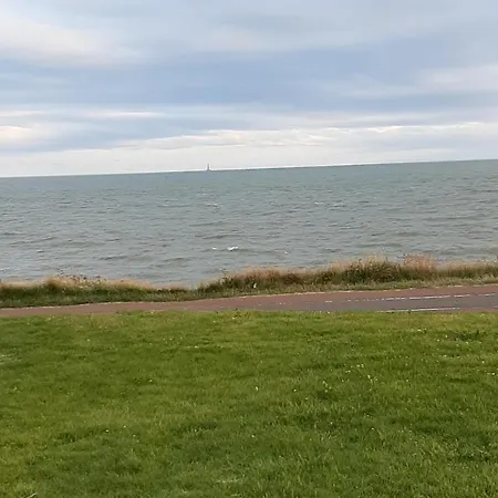 Camping Mobil 3 Ch - La Palmyre - Village Loisirs 4 étoiles