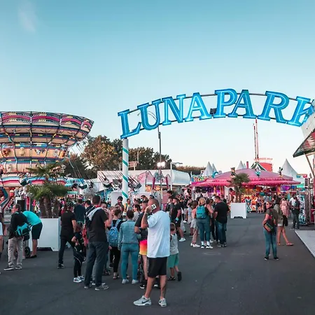 Mobil 3 Ch - La Palmyre - Village Loisirs 4 étoiles Camping