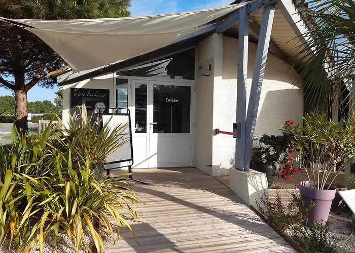 Кемпинг La Palmyre - - Mobil 3 Ch Luxueux De 40m2 - Grand Emplacement Dans Village Loisirs 4 Etoiles - 