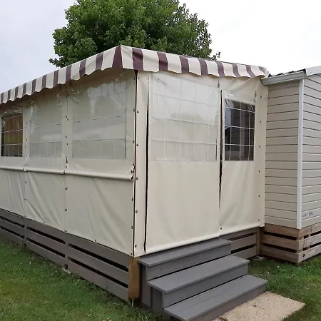 Campsite Les Charmettes: Spacious Mobile In 4-star Leisure Village Les Mathes