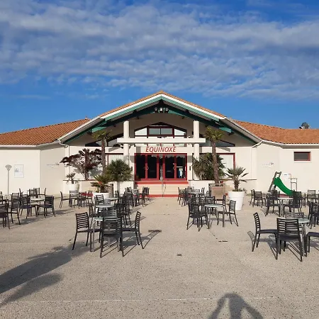 La Palmyre - - Mobil 3 Ch Luxueux De 40m2 - Grand Emplacement Dans Village Loisirs 4 Etoiles - 