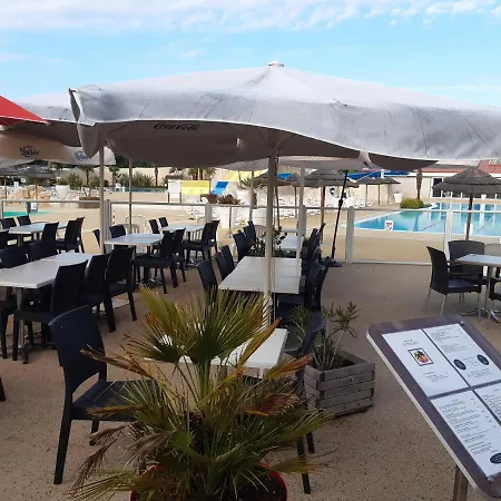 Les Charmettes: Spacious Mobile In 4-star Leisure Village * Les Mathes