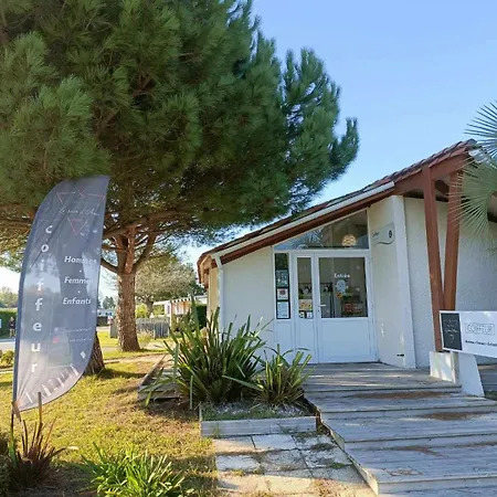 Les Charmettes: Spacious Mobile In 4-star Leisure Village