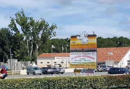 La Palmyre - - Mobil 3 Ch Luxueux De 40m2 - Grand Emplacement Dans Village Loisirs 4 Etoiles - 