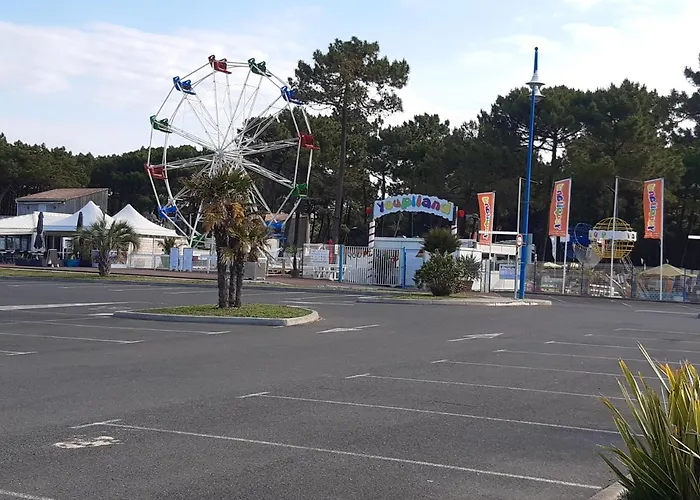 Les Charmettes: Spacious Mobile In 4-star Leisure Village * Les Mathes