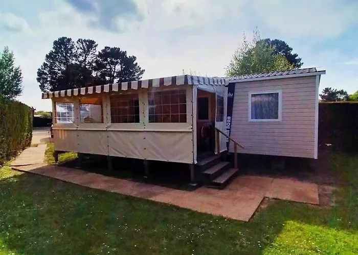 Campsite Les Charmettes: Spacious Mobile In 4-star Leisure Village